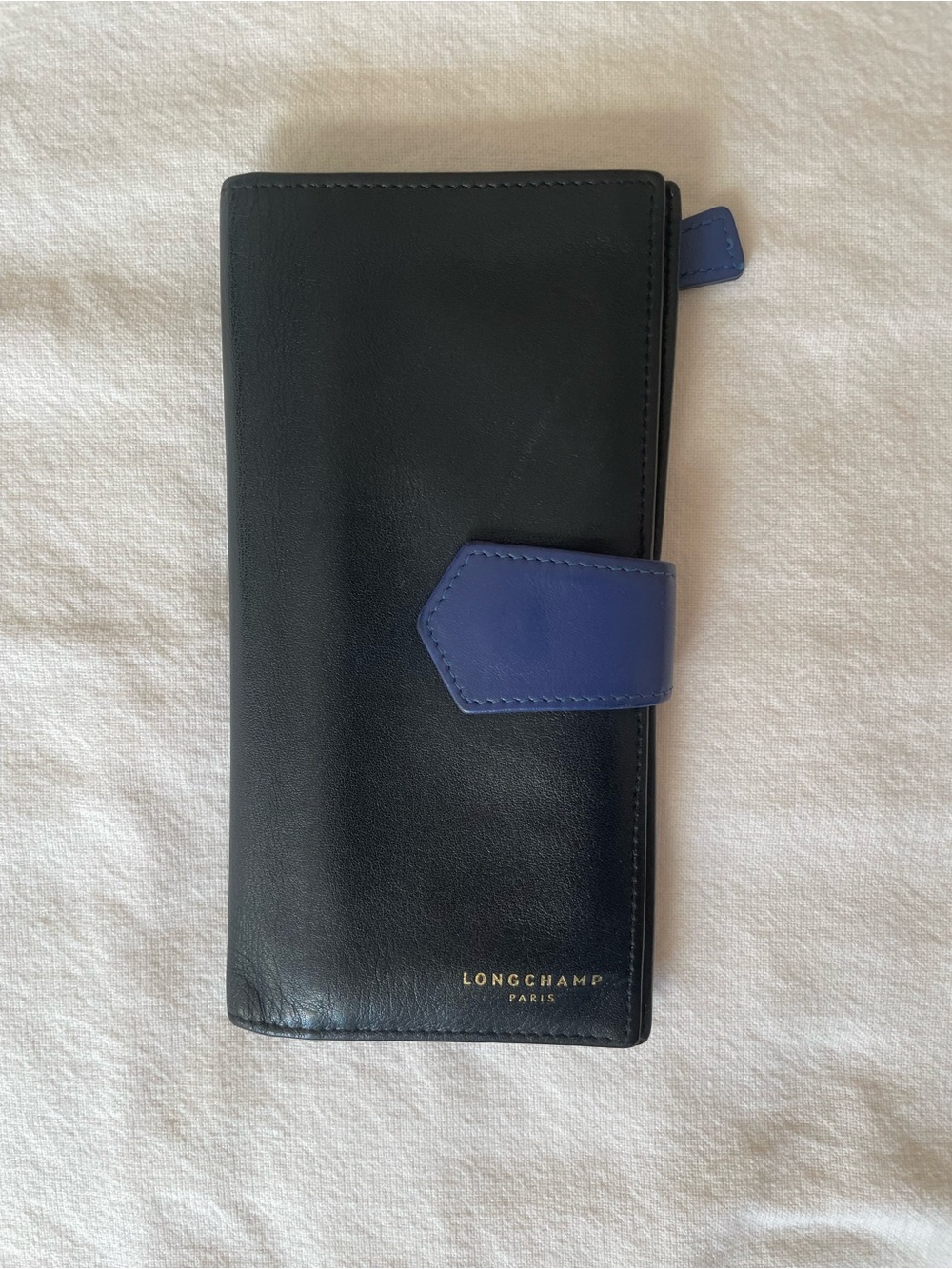 Longchamp Black Leather Men's Wallet with Blue Tab